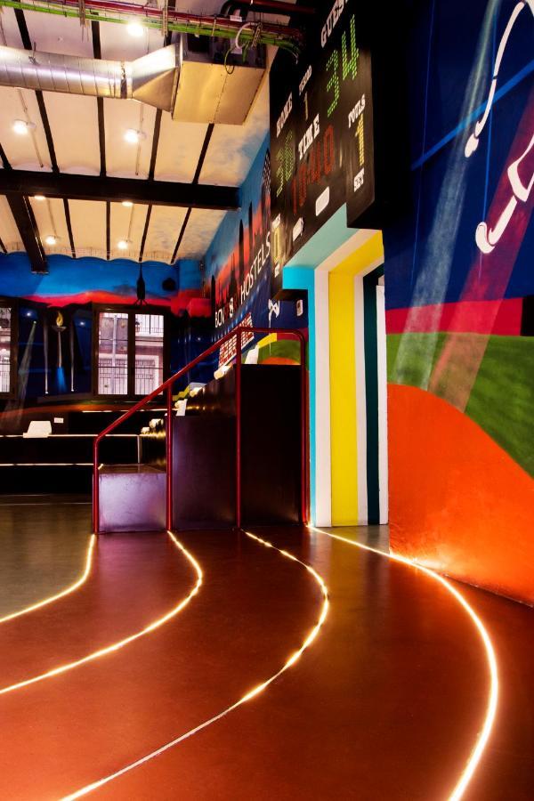Bcnsporthostels Barcelona Exterior photo