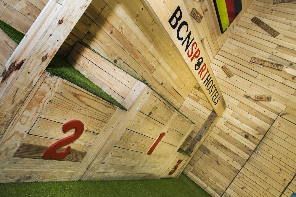 Bcnsporthostels Barcelona Exterior photo